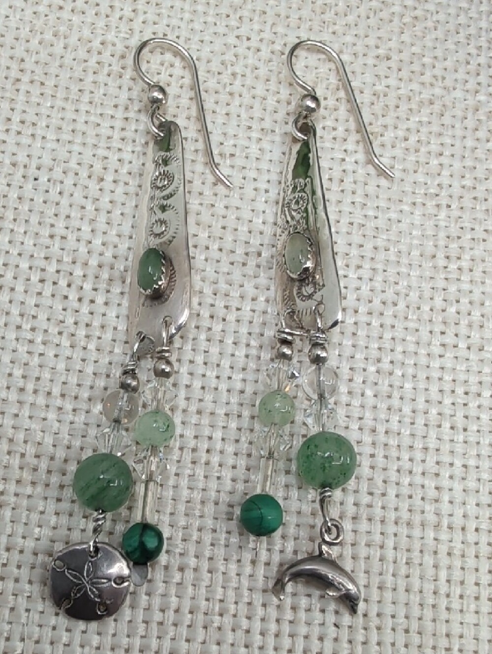 Vintage 925 Sterling Silver Green Stone Dolphin Sand Dollar Dangle Earrings - Picture 4 of 17